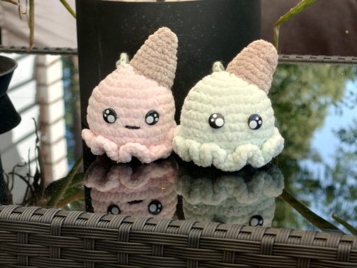 https://ribblr.com/pattern/ice-cream-octopus-Crochet?